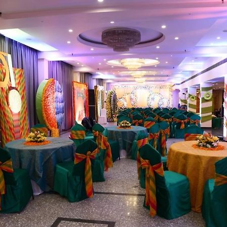 Hotel Krishna Palace Ayodhya 外观 照片
