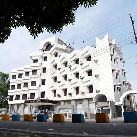 Hotel Krishna Palace Ayodhya 外观 照片