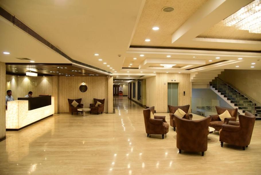 Hotel Krishna Palace Ayodhya 外观 照片