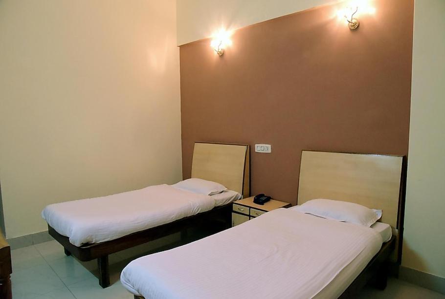 Hotel Krishna Palace Ayodhya 外观 照片
