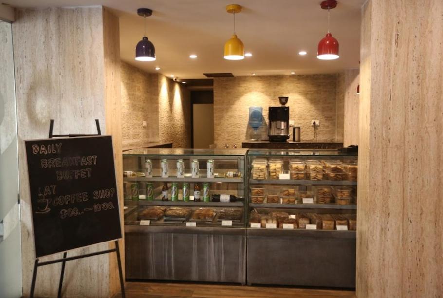 Hotel Krishna Palace Ayodhya 外观 照片