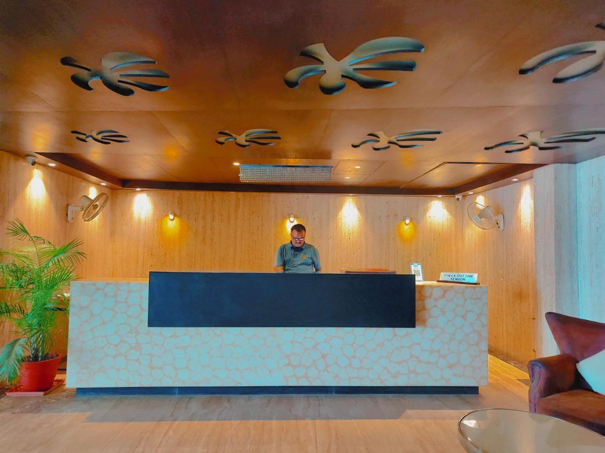 Hotel Krishna Palace Ayodhya 外观 照片